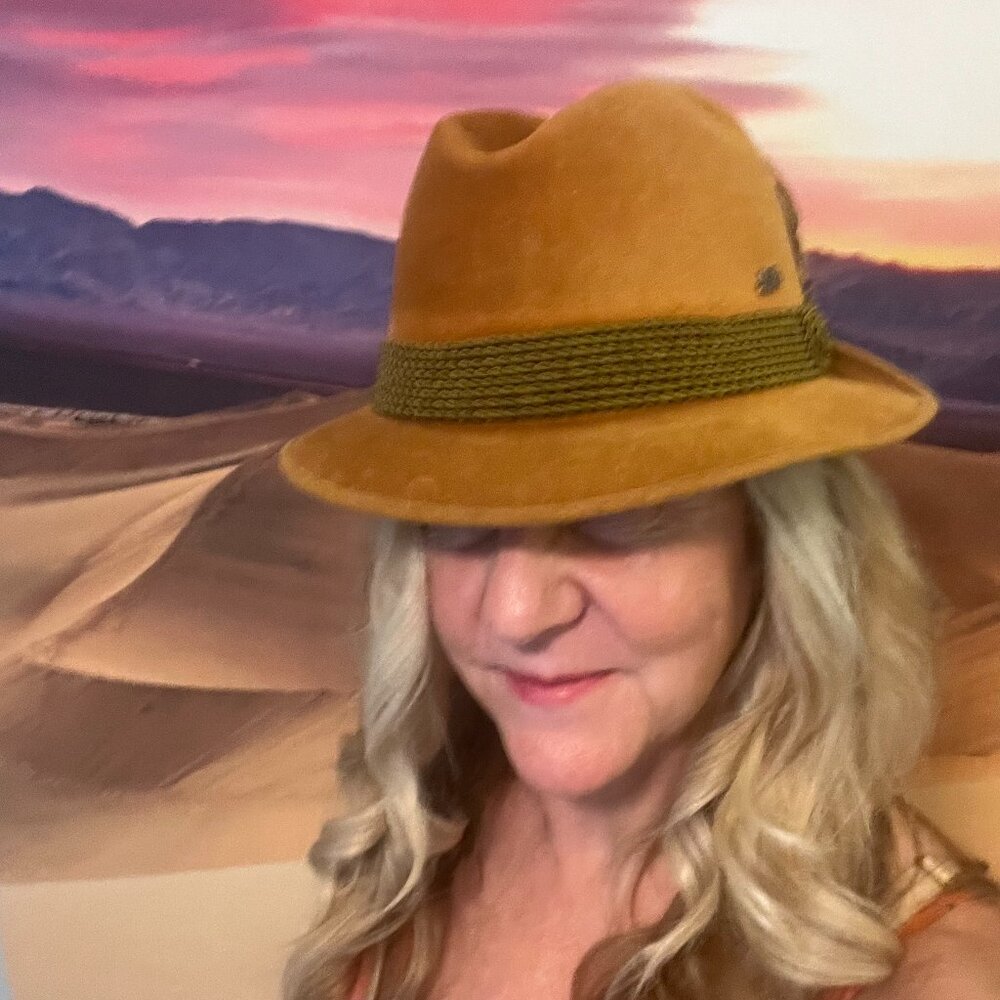 Vintage Dobbs “Coachman” Fedora Hat – Eagle Gold Camel Valour – Unisex Size 7